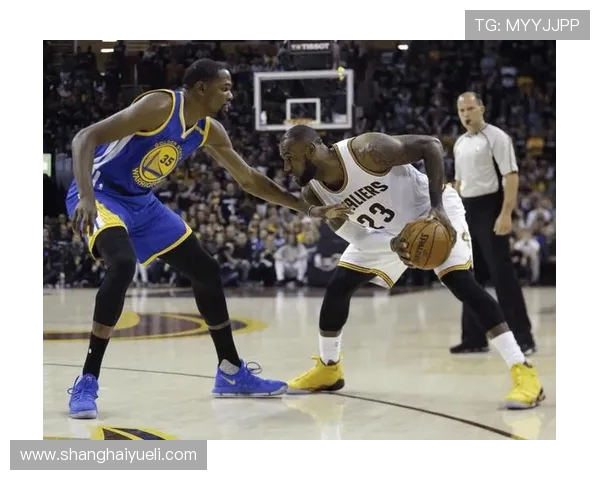 太阳迎战雄鹿巅峰对决揭幕新赛季焦点之战看群星闪耀争锋荣耀时刻