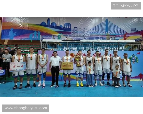 篮球燃梦青春赛场见证拼搏激情与团队荣耀